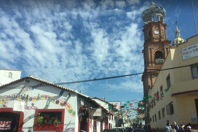 1 to 6 Passengers Vallarta Private City Tour - Los Arcos and Mismaloya from the road