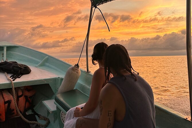 Bioluminescence & sunset local boat tour to Los Arcos Sanctuary - Why the glowing water is the real reason to go