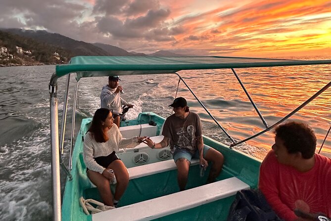 Bioluminescence & sunset local boat tour to Los Arcos Sanctuary - The sunset ride toward Los Arcos