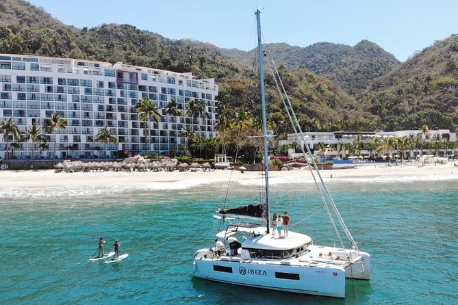 Brand New Sea Ray 250 – Private Luxury Boat in Puerto Vallarta - A private start at Marina Vallarta