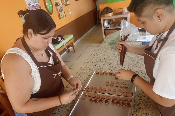 Chocolate Macarons Workshop in Puerto Vallarta - Why Six People Makes a Difference