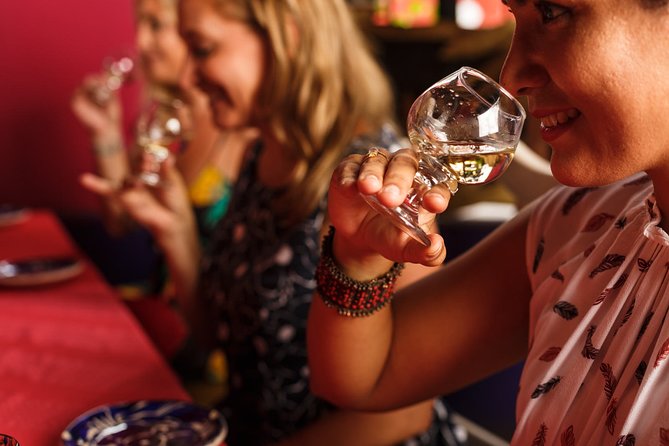 Connoisseur Tequila Tasting - Meeting your guide in Versalles