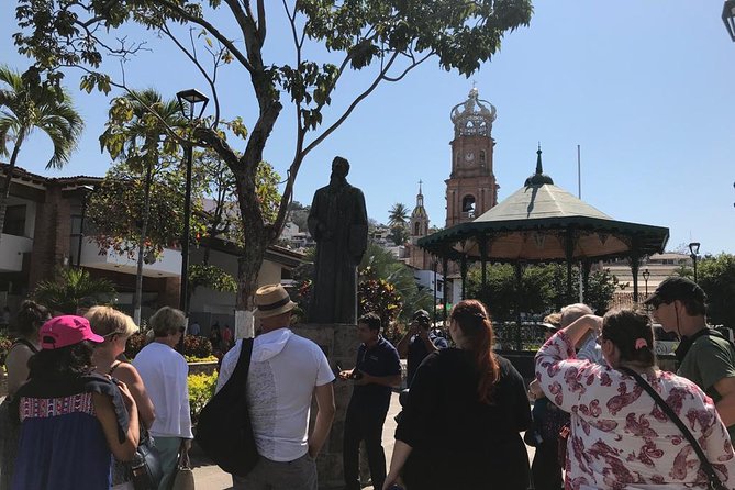 Full-Day Puerto Vallarta City Highlights Tour - Shopping stops and the commercial side of the route