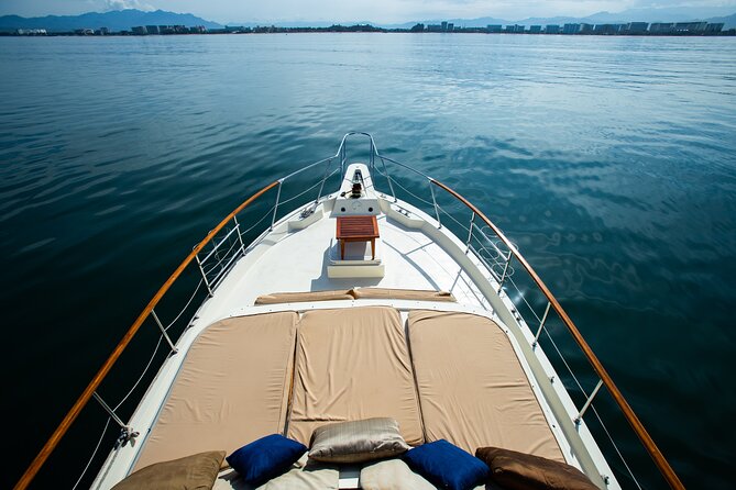 Hatteras 58-61' Luxury Yacht in Puerto Vallarta & Nuevo Nayarit - Who Will Enjoy This Private Charter Most