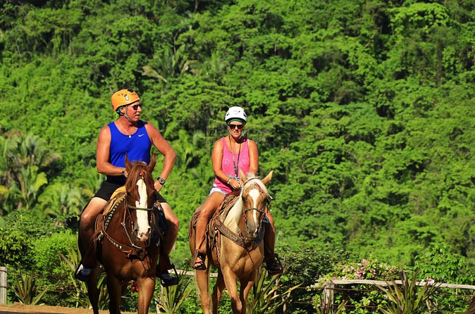 Horseback riding in the mountains of Puerto Vallarta - Crossing Puente Colgante El Jorullo