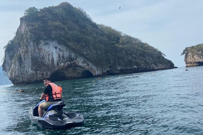 Jet Ski Jet Ski Rental in Puerto Vallarta - Riding toward the boardwalk and Plaza Holi