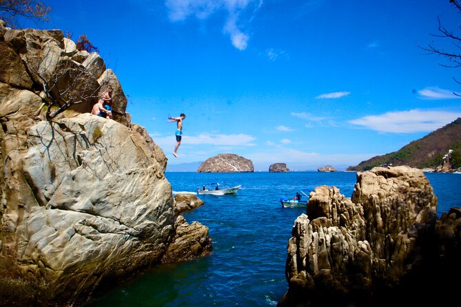 Los Arcos 5 islands Snorkeling Cliff Jumping and Hidden Beach - From Zona Romántica to Mismaloya beach