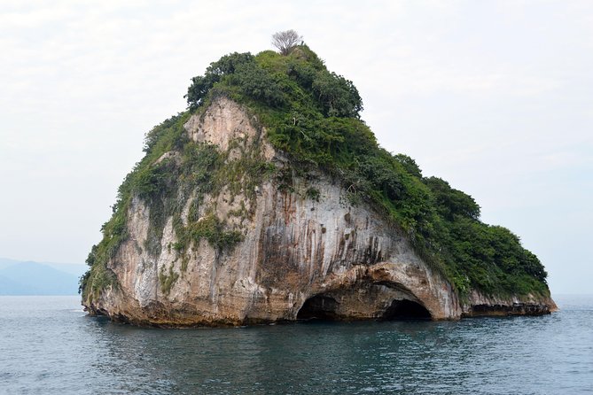 Los Arcos, Animas and Quimixto Snorkel Cruise in Puerto Vallarta All Inclusive - Starting at Puerto Mágico at 9:15 a.m.