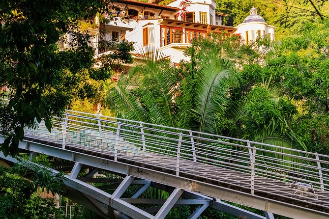 Love on the Boardwalk in Puerto Vallarta - Private - Forty-five minutes among 3,000 plant species