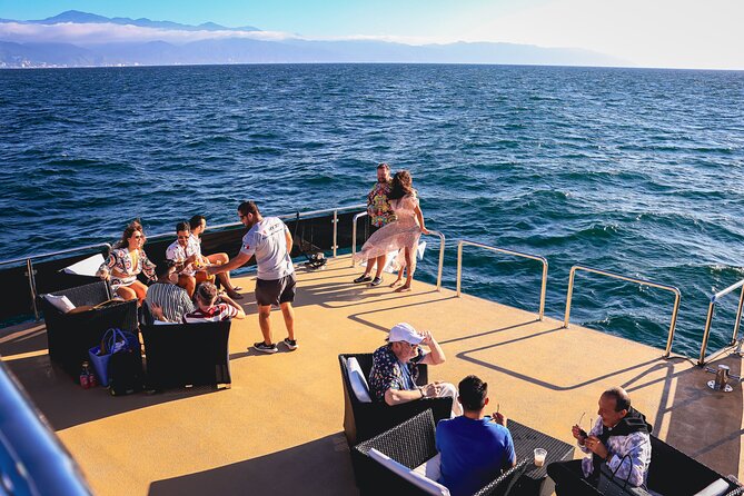 Luxury Mega Yacht 100' Limousine of the Sea 2: Puerto Vallarta - Who should book this experience