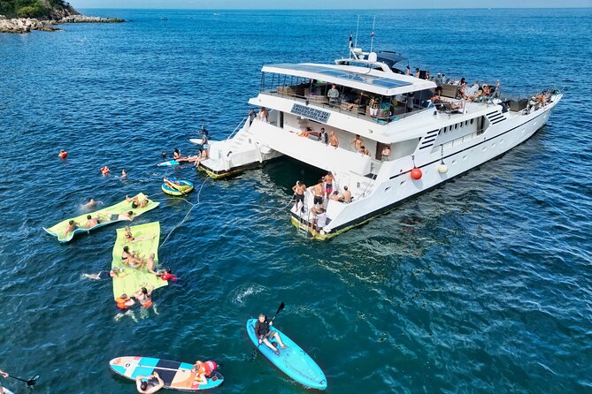 Mega Yacht ALL INCLUSIVE Yelapa Waterfall & Snorkeling Adventure - Lunch is fresh fajitas served from the beach kitchen
