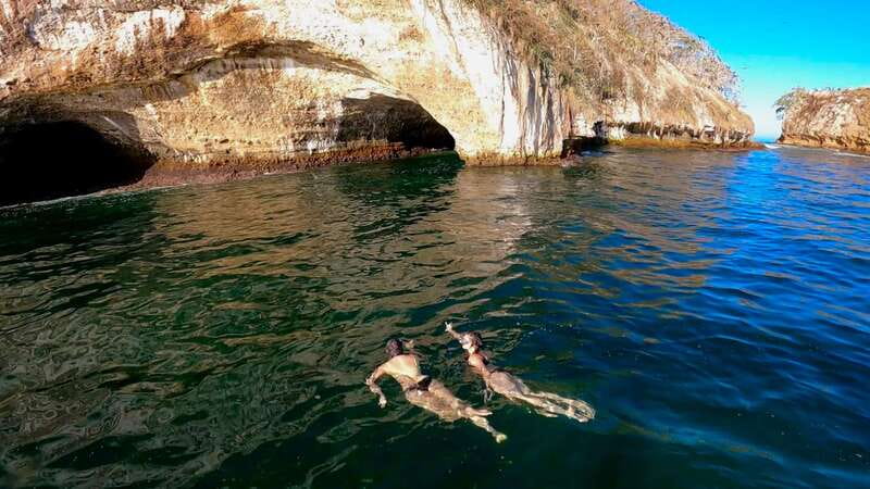 Mismaloya: Stand-Up Paddleboard & Snorkeling to Los Arcos - Passing Under the Stone Arches