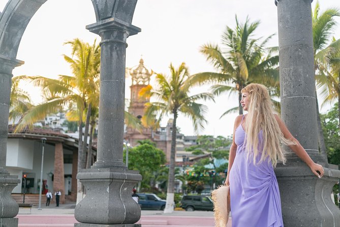 Photo Shoot in Puerto Vallarta Historic Downtown - Who will get the most from this photo session