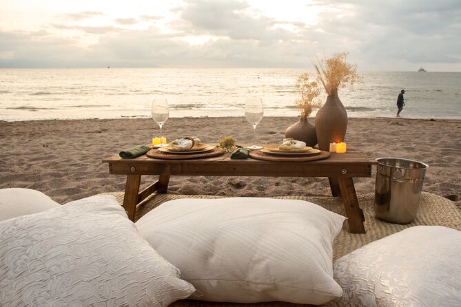 Picnic or Romantic Dinner on the Beach - How the 6:00 p.m. outing unfolds