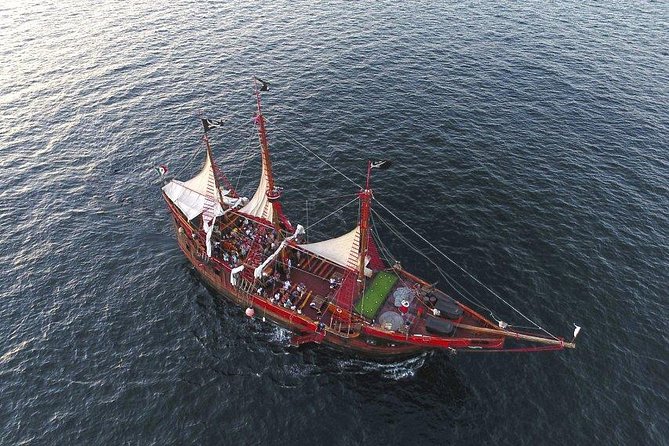 Pirate Ship by Day - Majahuitas ecological reserve: the day’s best setting