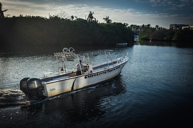 Private Charter: Chica Super Panga 30' - How the crew handles changing conditions