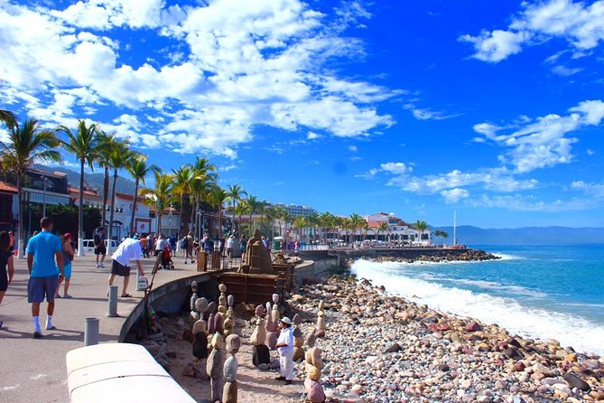 Private City Highlight Tour with Tequila Tasting - Why the private van matters