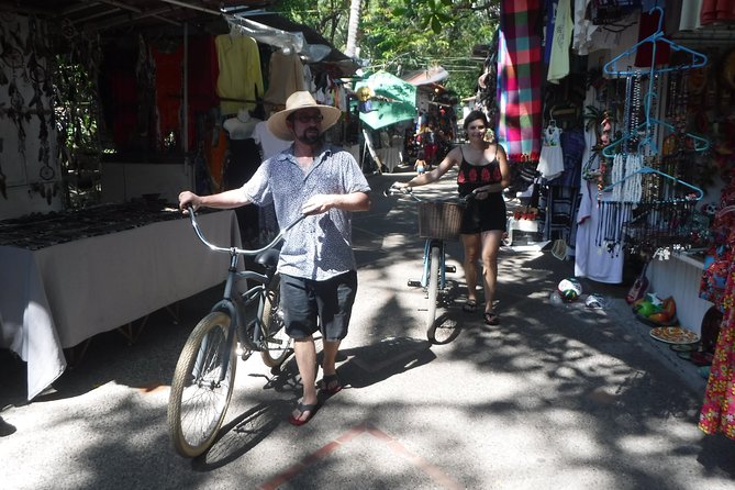 Private Tour in El Malecon Boardwalk Bike Ride - Crossing into Isla Cuale