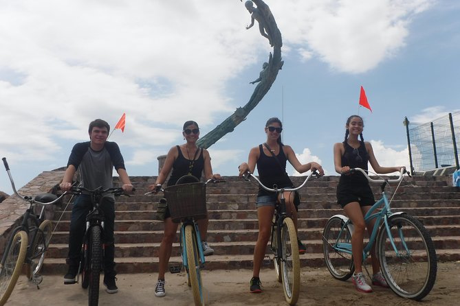 Private Tour in El Malecon Boardwalk Bike Ride - Guides, language, and the private format