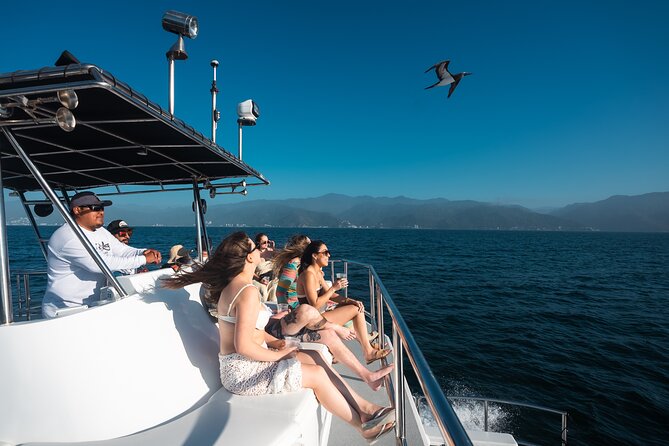 Private Yacht Charter Chica Fun 6 waterslides in Puerto Vallarta - Why the crew matters on a family celebration