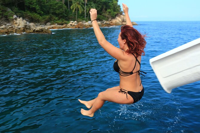 Private Yacht Charter ChicaFUN 2 Waterslides All Inclusive - Waterslides and equipment for an active afternoon