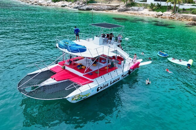 Private Yacht Charter ChicaFUN 3 Waterslides All Inclusive - What comes with the open bar
