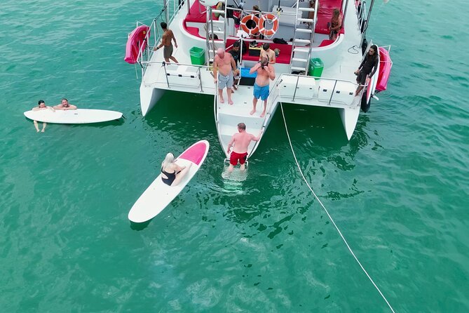 Private Yacht Charter ChicaFUN 3 Waterslides All Inclusive - How the crew shapes the day