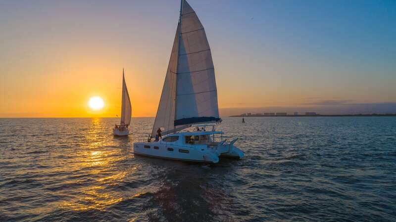 Puerto Vallarta: Bay of Banderas Luxury Sunset Sailing Tour - Three Hours of Open Water and Sunset Light
