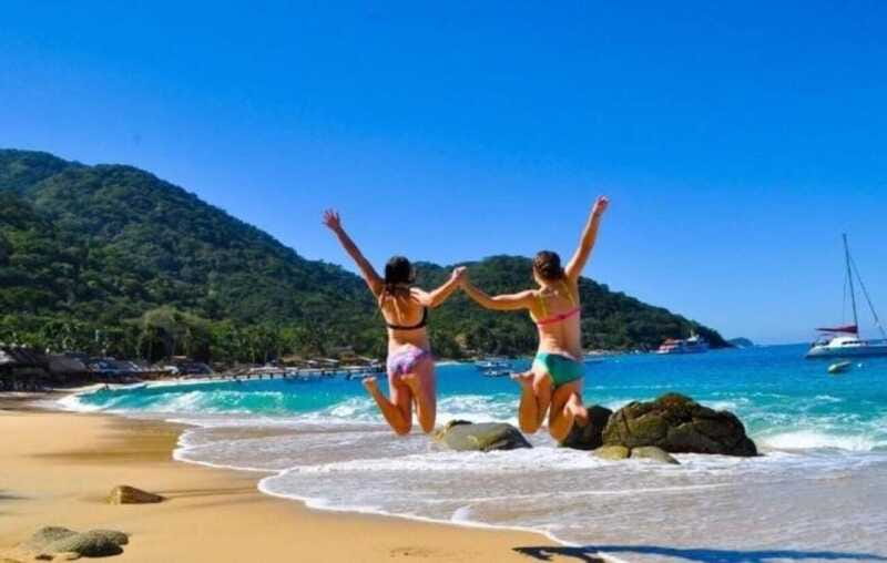 Puerto Vallarta: Beach, Breakfast, Lunch & Open Bar - Music, dancing, games, and the open bar