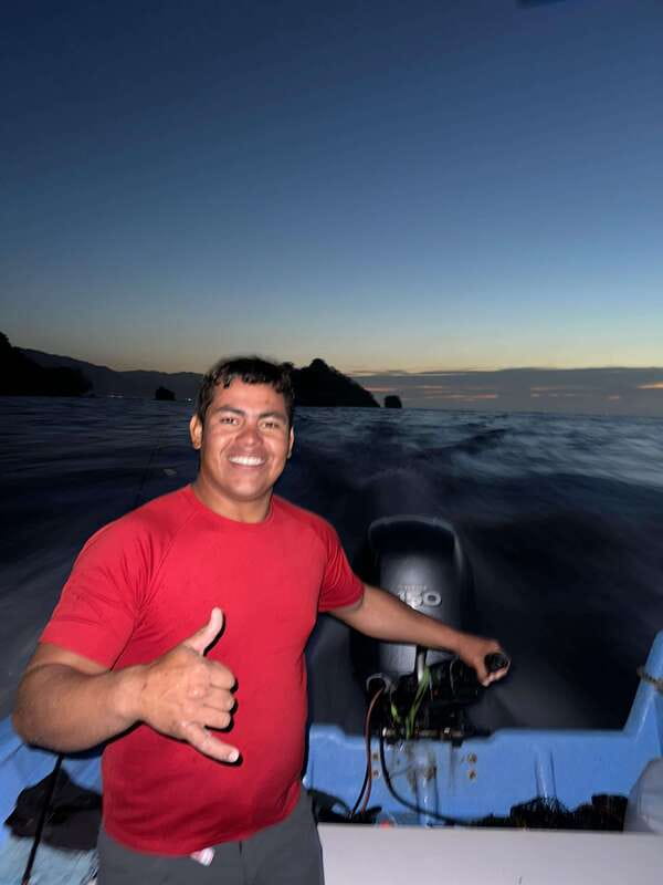 Puerto Vallarta: Bioluminescence in Los Arcos Marine Park - Guides who add value to the ride