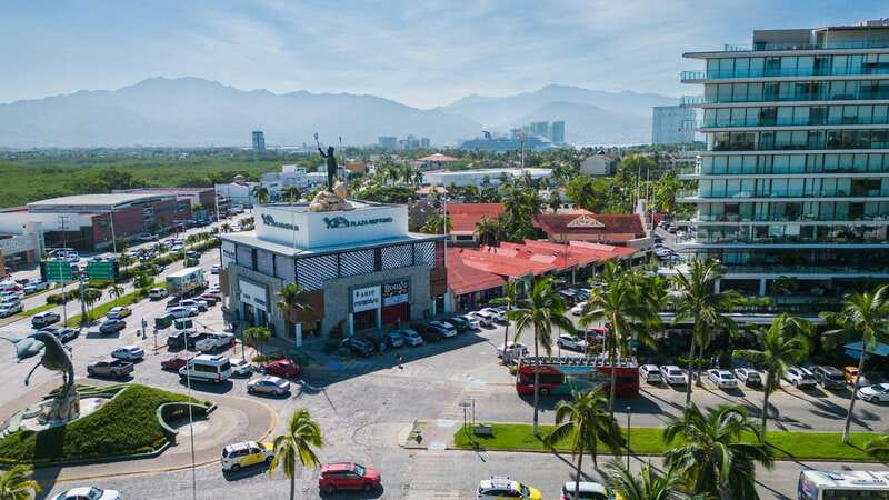 Puerto Vallarta: Hop-On-Hop-Off City Bus Tour - Coastal roads, beaches, and southern views