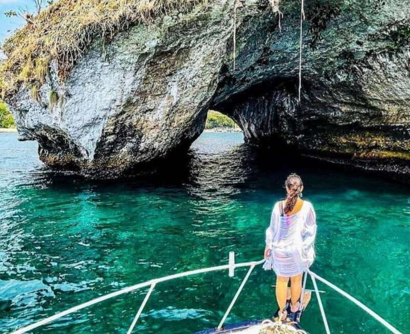 Puerto Vallarta: Los Arcos Islands Boat Tour and Snorkeling - Playa Mismaloya gives the trip a local setting