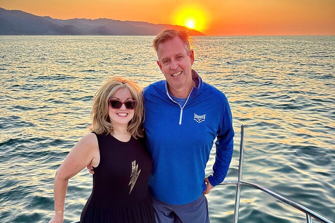 Puerto Vallarta: Luxury Yacht Sunset Cruise with Premium Open Bar - Sunset views, music, and room to relax