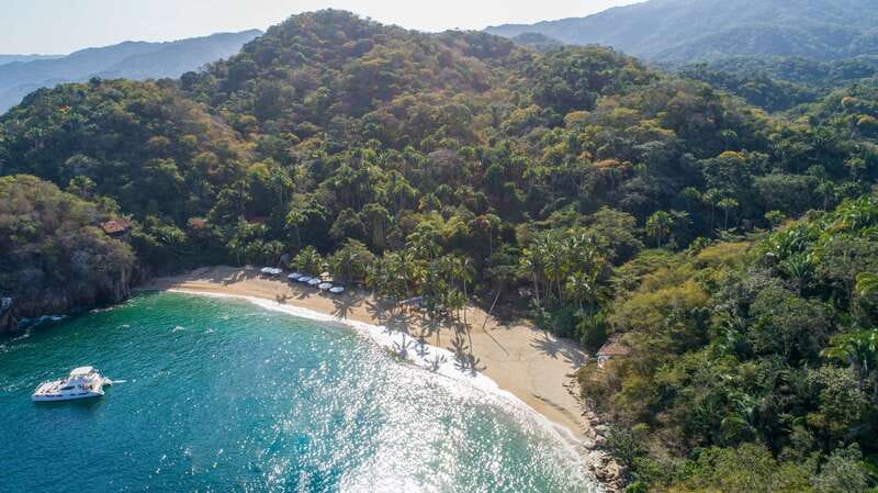 Puerto Vallarta: Luxury Yacht Tour with Lunch and Open Bar - How the timing affects the value