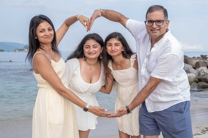 Puerto Vallarta Photoshoot with Professional Photographer - Two Sides of Puerto Vallarta in 90 Minutes
