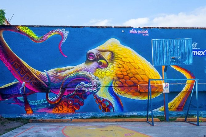 Puerto Vallarta Private Art Tour - Learning the stories behind each piece