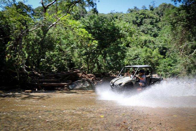 Side by side/rzr in the mountain, waterfull and tequila tasting - Lunch beside the river