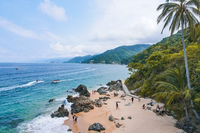 Six Hidden Beaches Hike - The water taxi makes the return memorable