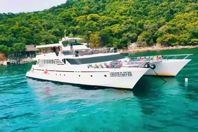 Sunsets and Whales Mega Yachts ALL INCLUSIVE: Puerto Vallarta - Open Bar, Guacamole, and More