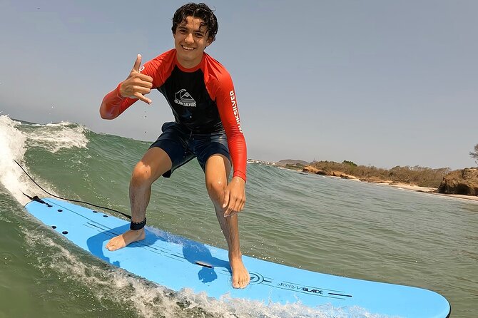 Surf classes in Puerto Vallarta with local instructors - A four-hour surf morning from Puerto Vallarta