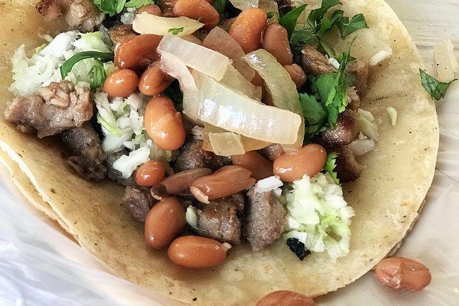 Taco102 - dinner taco walk - all inclusive - Meeting at 6 pm near Iglesia de la Santa Cruz