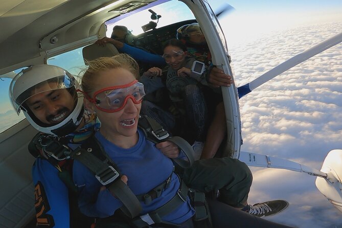 Tandem Skydive in Puerto Vallarta With Beach Landing - Safety, experience, and the important weight rules