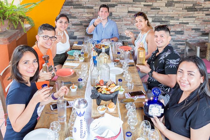 Tequila & Mezcal Tasting at your Place - Six pours that explain three Mexican spirits