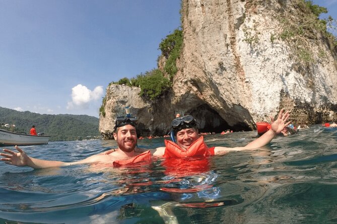 Tour Yelapas and Mahahuitas in Catamaran with Lunch and Open Bar! - Breakfast, Lunch, and an Open Bar at Sea